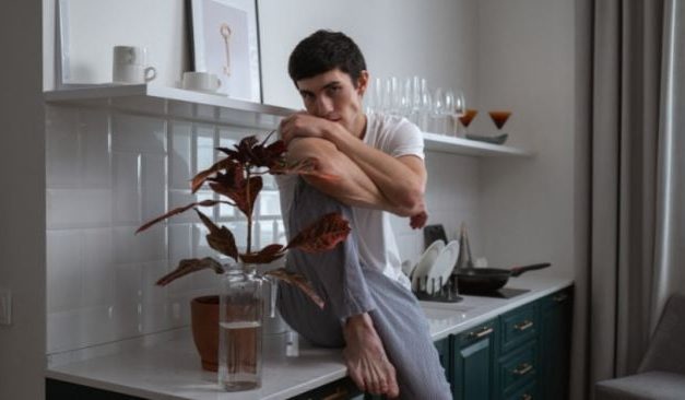 Kegiatan Kreatif Di Rumah Yang Bisa Mengurangi Stres Dan Bosan